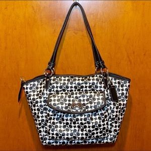 Coach - Signature Leather Tote